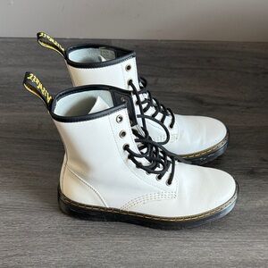 DR. MARTENS BOOTS